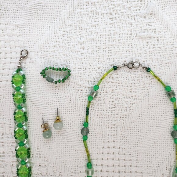BFD Beaded Set of Jewelry In Green Tones - Picture 3 of 7
